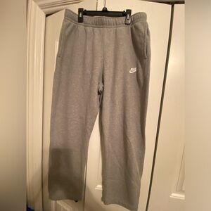 Men’s Nike grey Heather sweatpants, size large